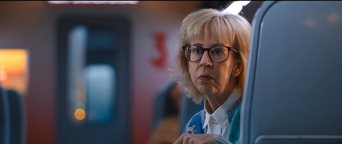 这部“R级片”，票房已破15亿，细扒这部电影，剧情画面太抓眼球