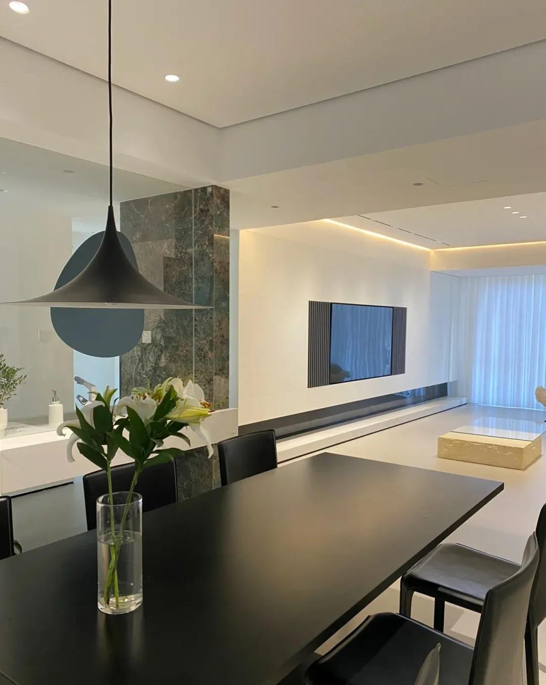 近日浙江一女子晒出自建房,辽宁一女子晒160新家装修