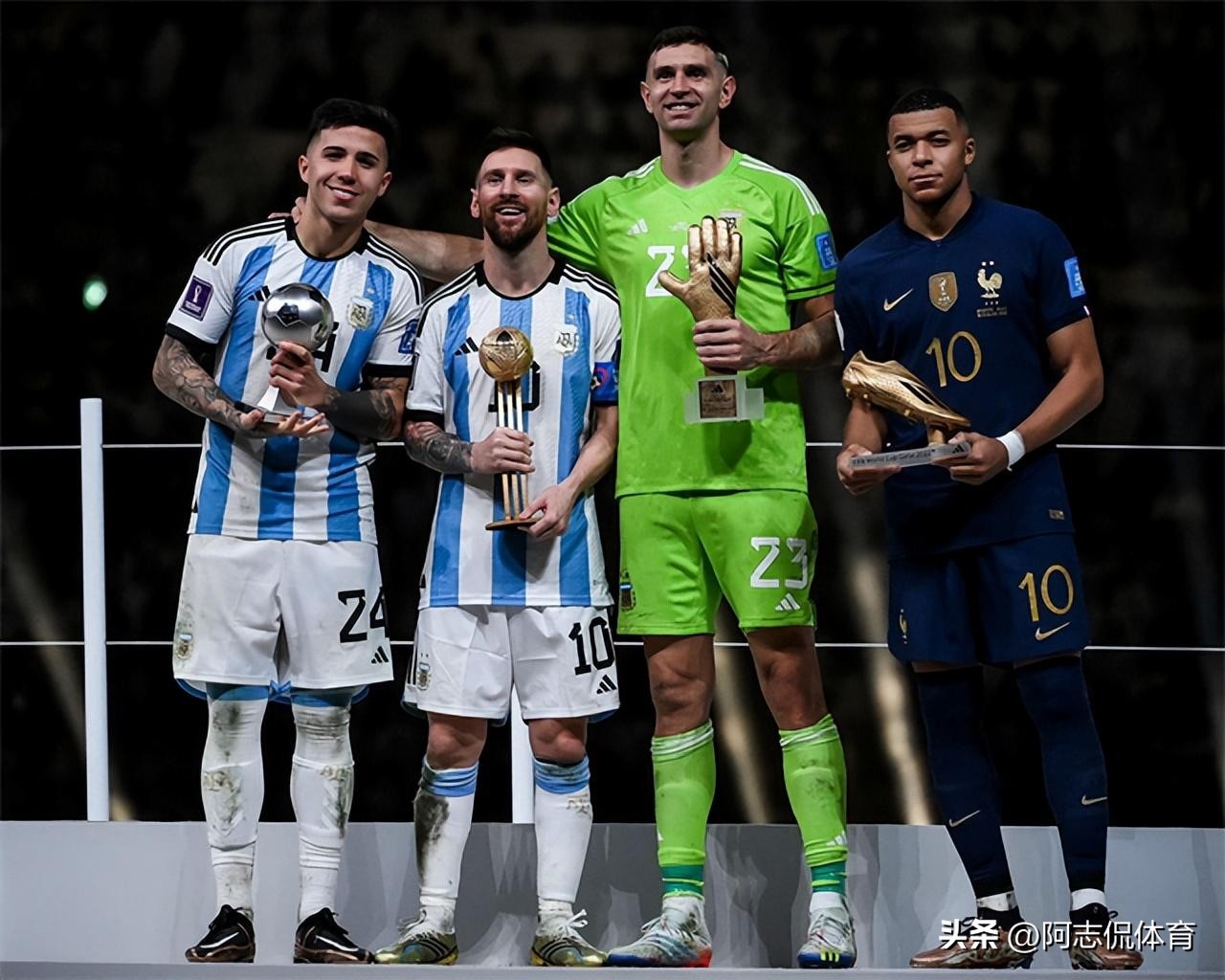 世界杯决赛马丁内斯扑出几个点球,世界杯马丁内斯挡住绝杀