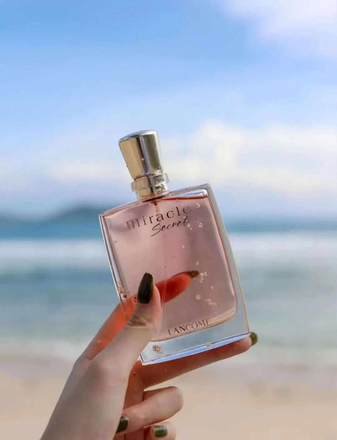 哪款香水闻起来有气质感,闻起来干净贵气的香水