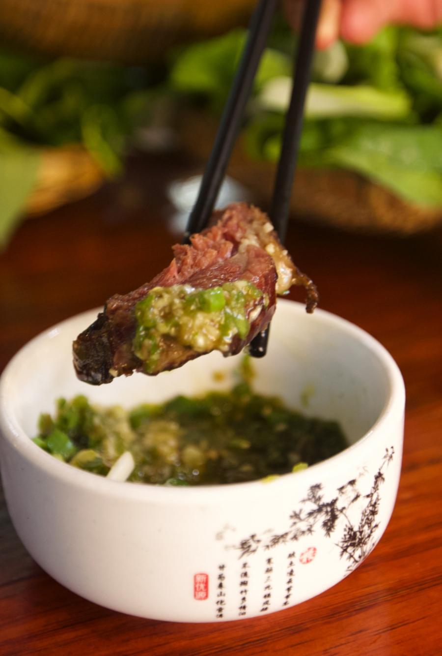 立冬气温仅13℃!快来领取都江堰专属的『入冬四件套』,品围炉暖食、享竹林温泉......成都1.5h直达~