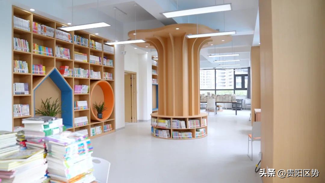 首都师范大学附属实验学校（南明区分校）开学，为公办学校