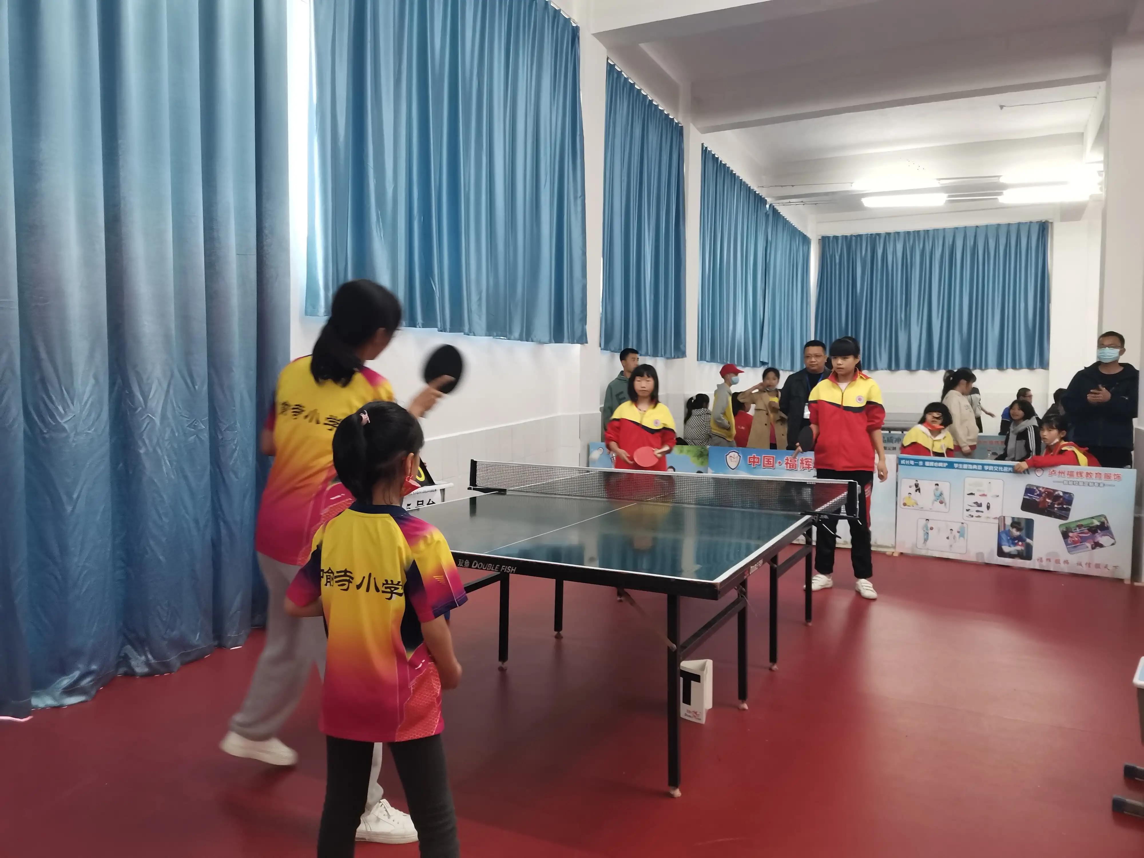 魅力国球传友谊，衣锦还乡好吟诗