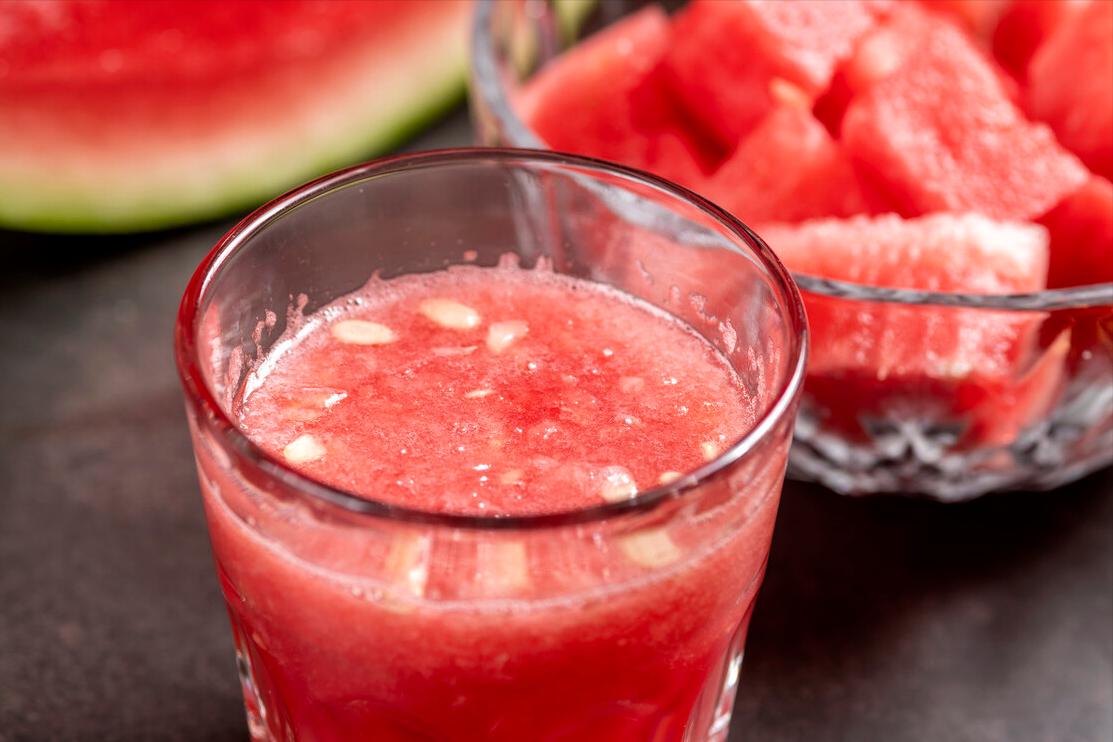 大暑多食一味少吃二物,大暑吃这种水果可温中补气开胃