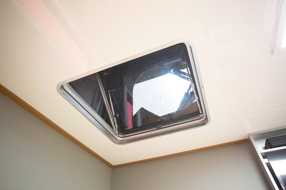 700p房车征服猎鹰,猎鹰700p越野房车车顶帐篷