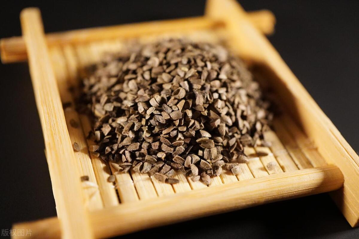 喝活血化瘀的中药可以祛斑吗,活血化瘀可以祛除雀斑吗