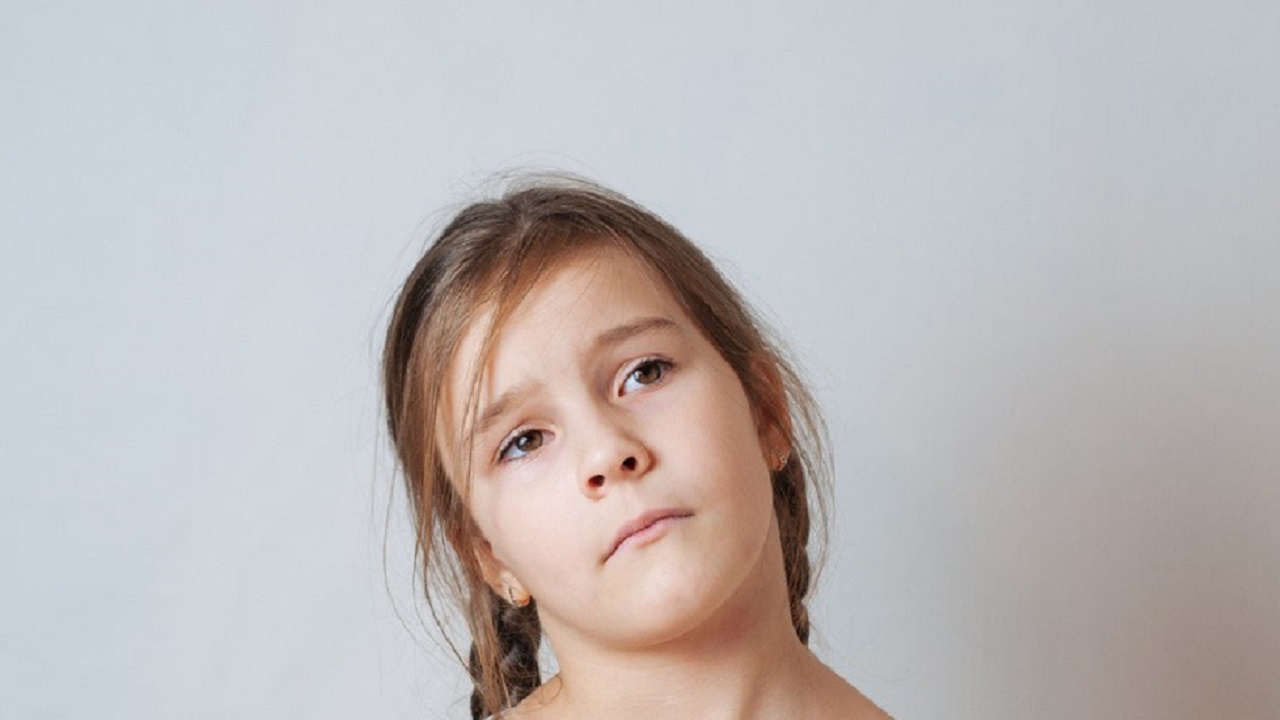 为什么女孩子容易“性早熟”，这3点是重要原因，家长要留心