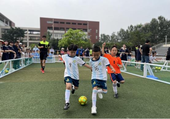 绿茵点亮梦想,成都第三届少儿足球比赛