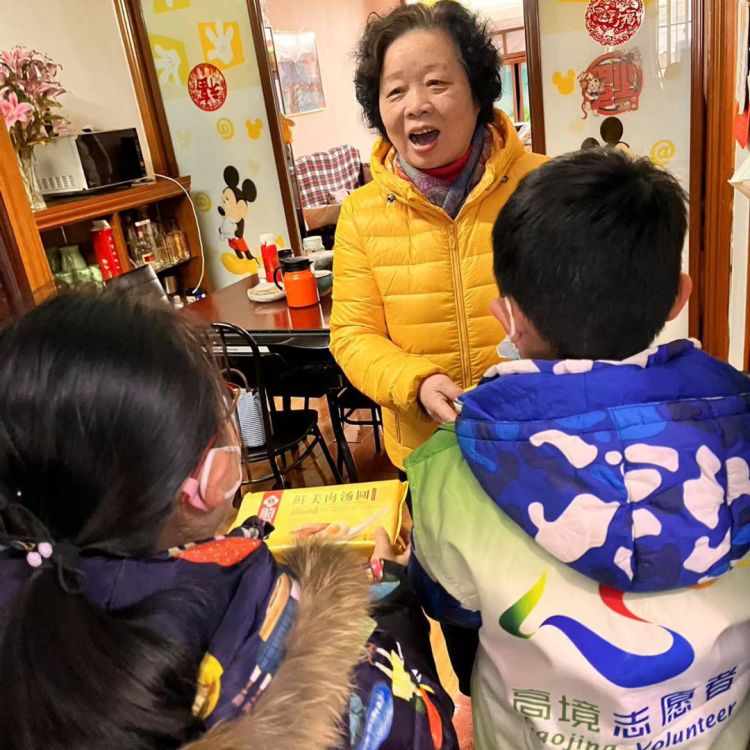 猜灯谜赢花灯趣味闹元宵,元宵节当然少不了做花灯猜灯谜