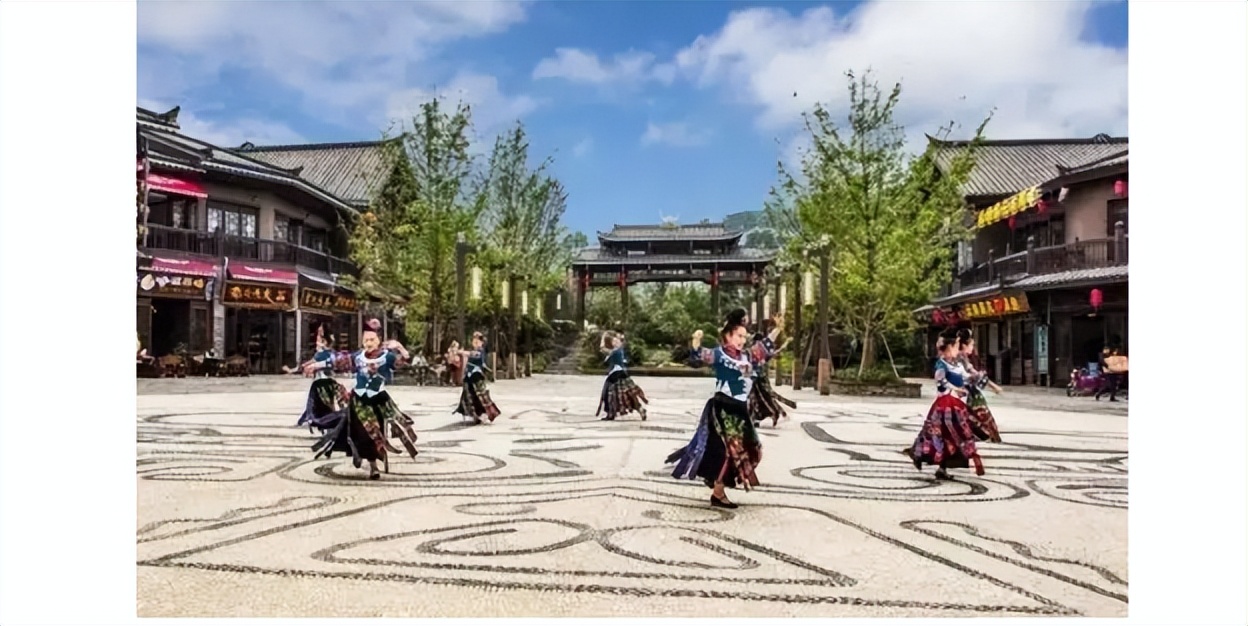 丹寨除了“非物质遗产”,“丹寨万达小镇”也值得一去