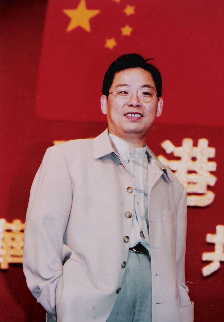 爱国歌手张明敏现状,爱国歌手张明敏传奇故事