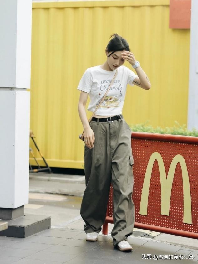 无意间火了的裤子,突然爆火的黑色裤装