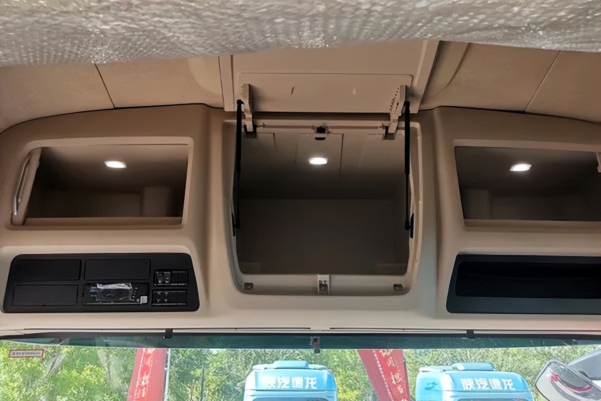 陕汽德龙x6000lng手动速比,陕汽德龙x6000lng燃气车