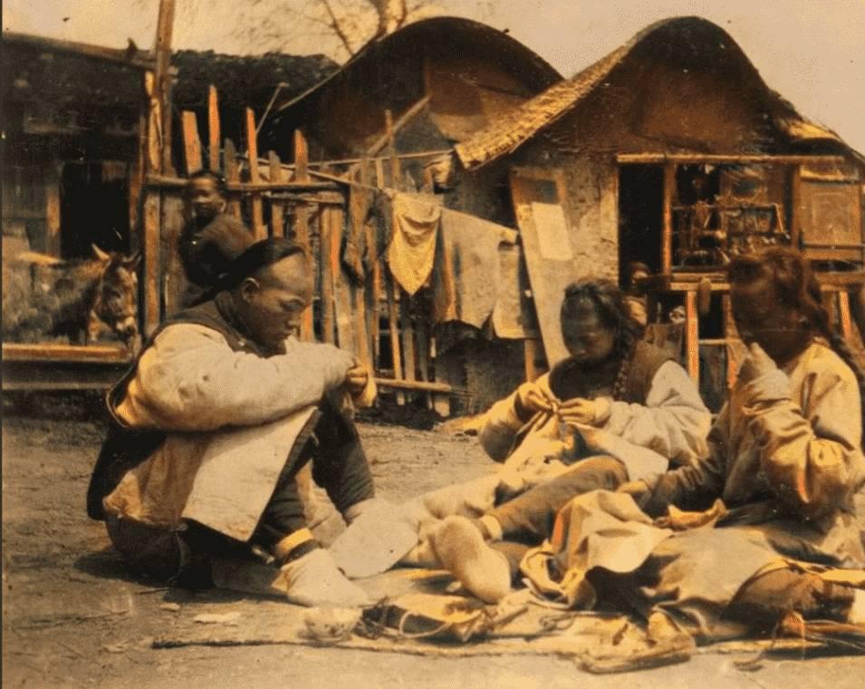 【晚清*楼青***录秘**】女子媚态撩心，丰乳肥臀，风姿卓越！