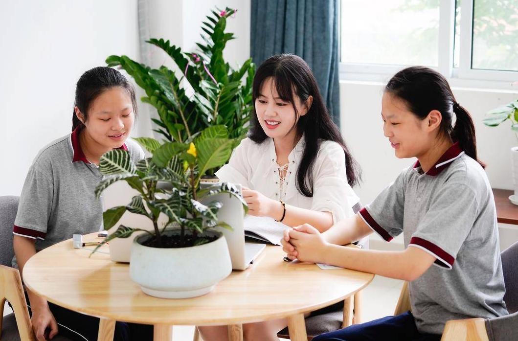 如何应对未来中小学教师过剩,如何破解中小学教师过剩