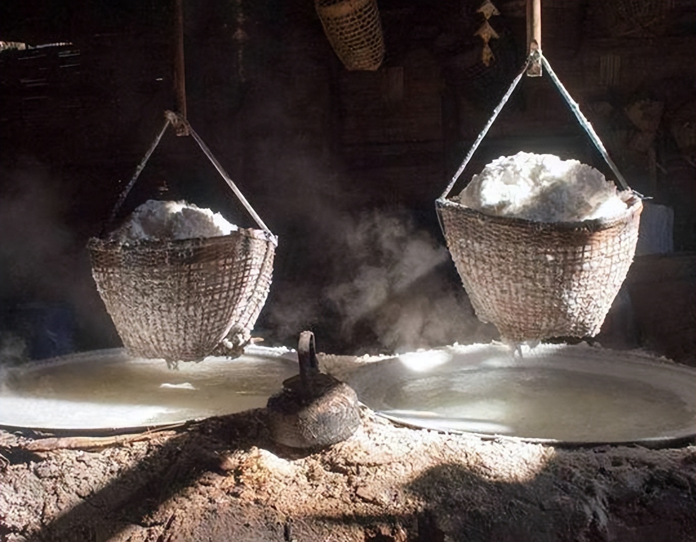 清朝时，几个四川农民凿了口千米深井，直接影响了世界历史的发展