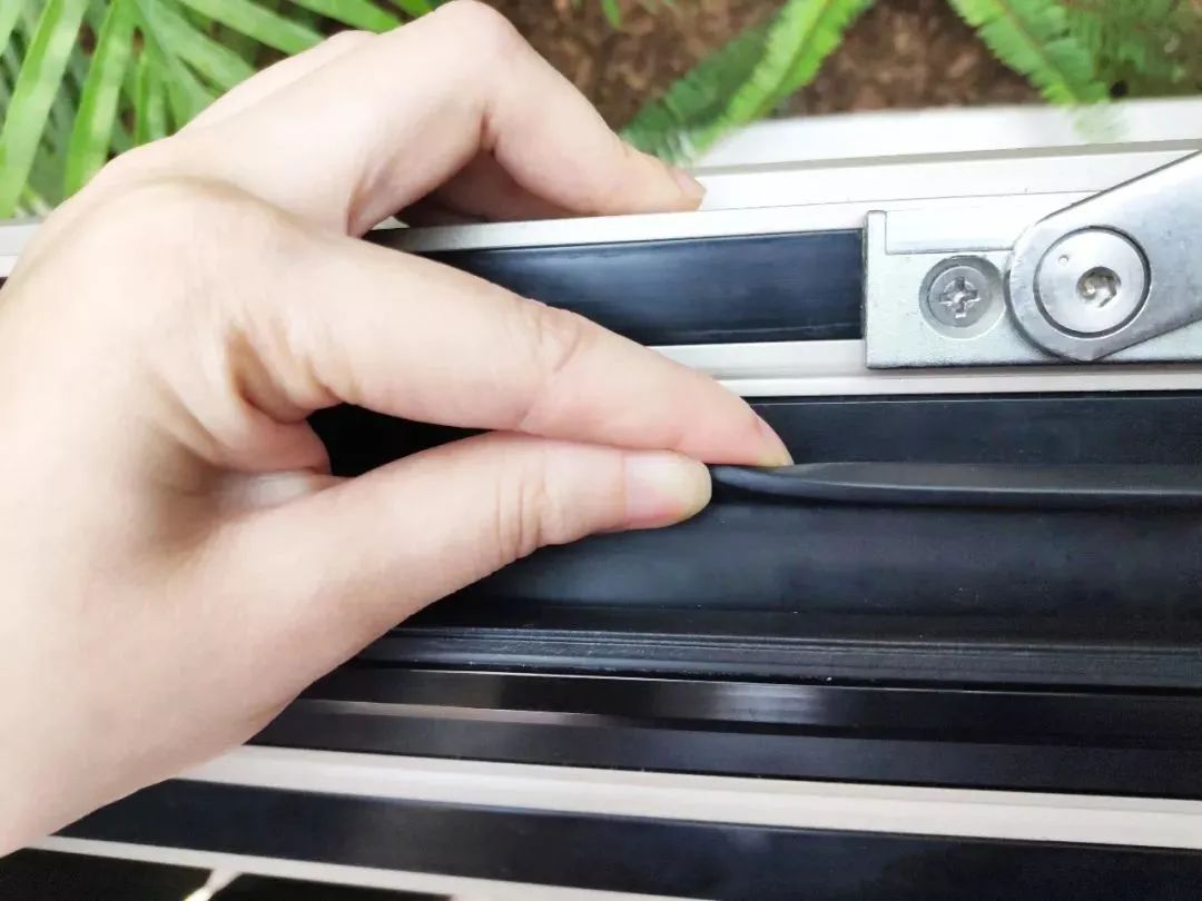 房子漏风是哪里的原因,房子漏风漏雨