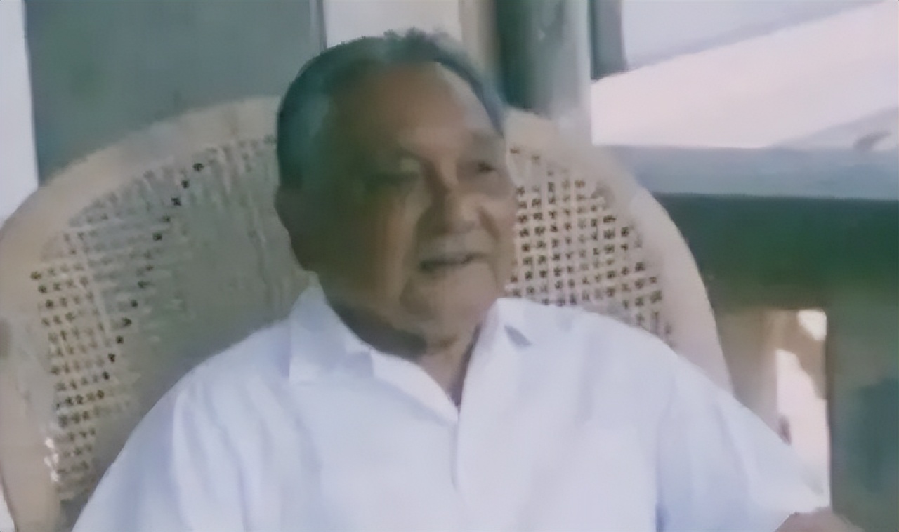 *小平邓**的保健医生郭勤英：邓公之所以能活到90岁，和一习惯有关系