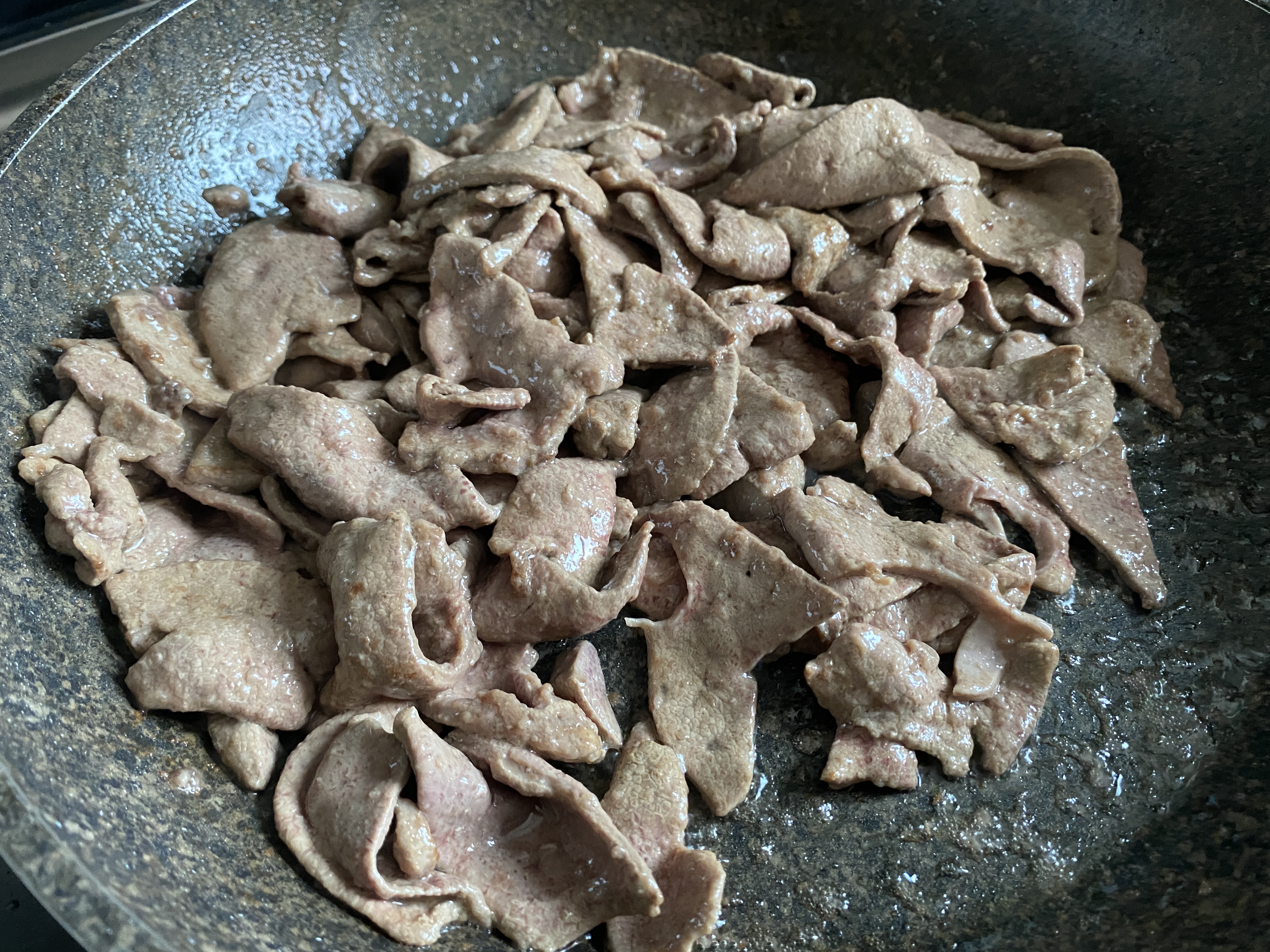 喝牛奶真的可以补骨钙,中老年人都需要补钙吗