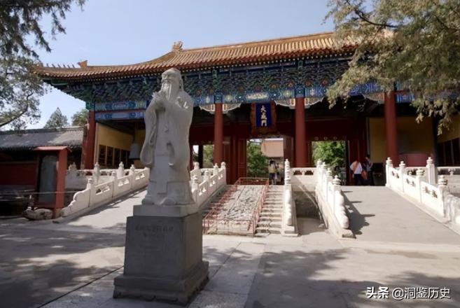 孔子的墓为何被称为孔林,孔子真正的墓穴在哪里