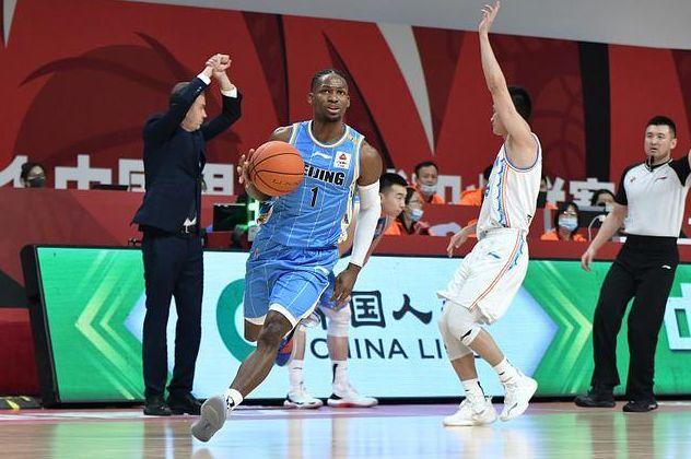 吉布森下周回归北京夺冠再添帮手、哈达迪结束隔离状态不佳