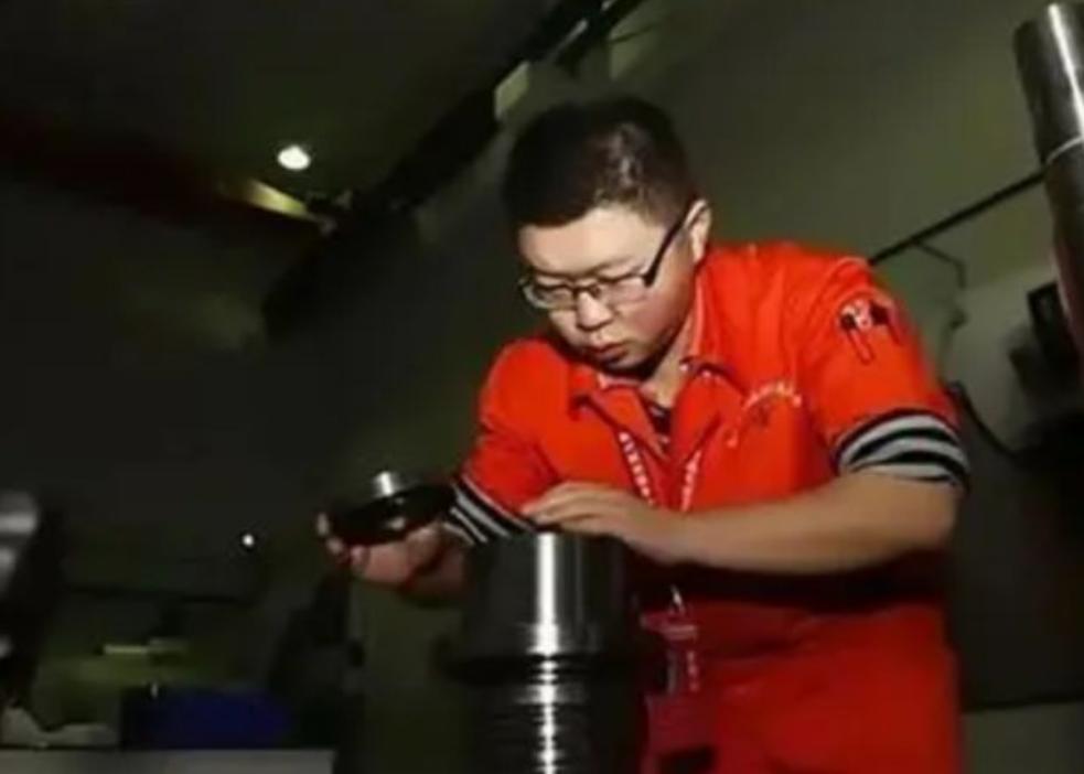 周浩北大退学现在如何,周浩离开北大去三技校有什么看法