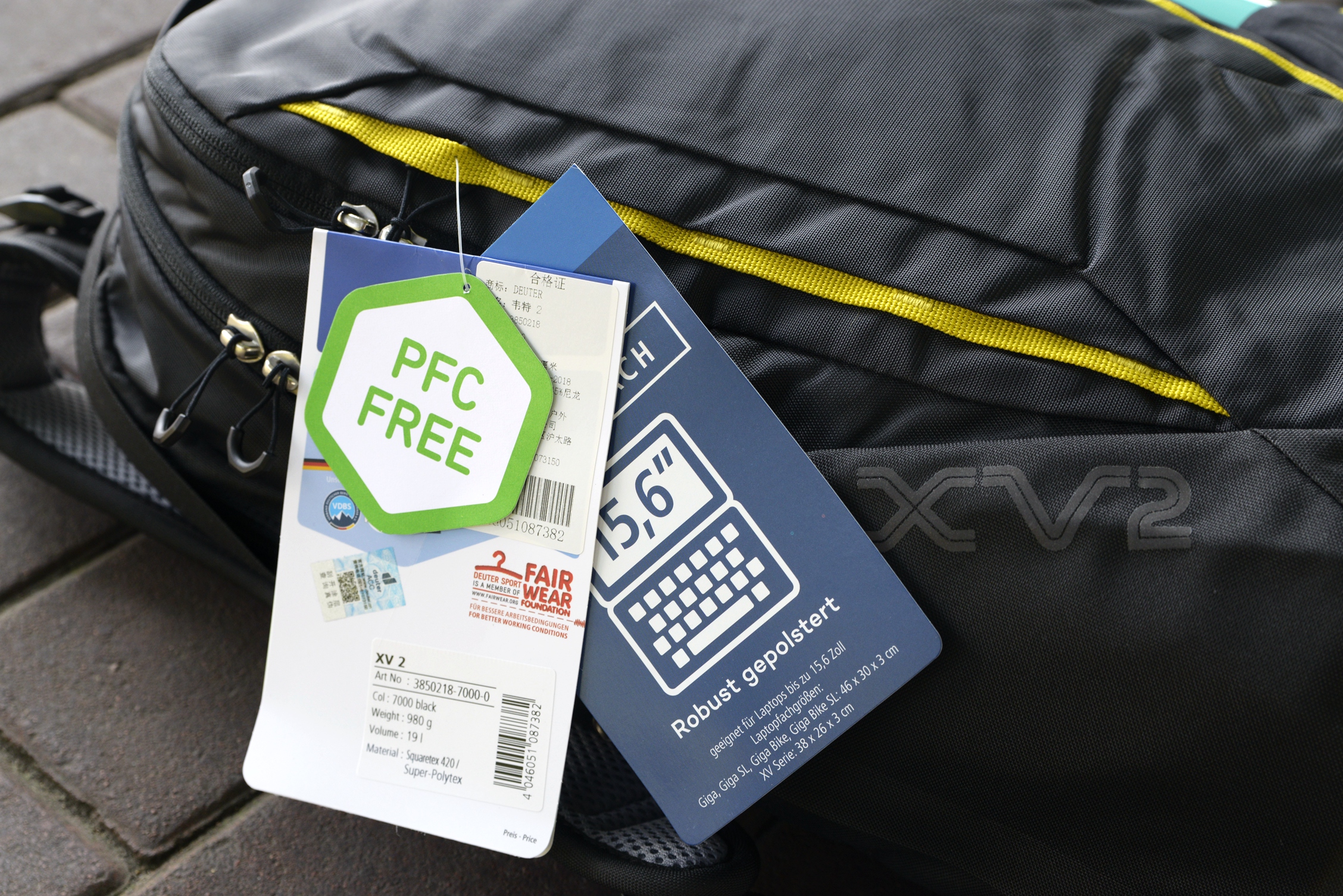 商务风格双肩电脑包,高端商务电脑背包