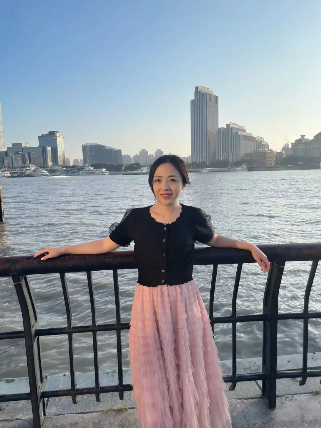 金秋送爽喜迎八方学子丹桂飘香,金秋时分迎双节丹桂飘香结良缘