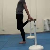 跑步踝关节疼痛与臀部有关,跑步膝盖疼踝关节疼