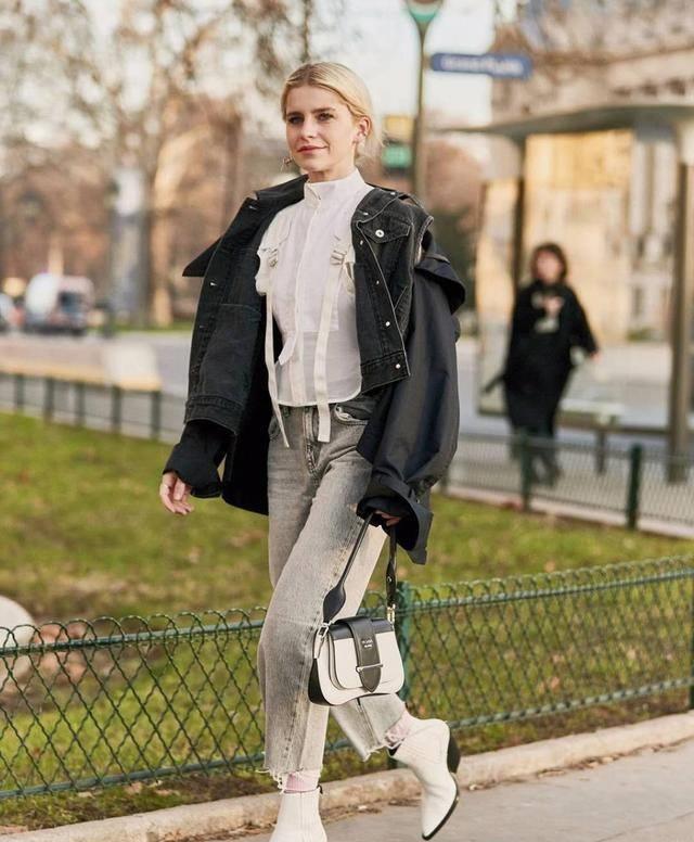 水桶包跟法棍包哪个更显气质,法棍包穿搭也太好看了吧