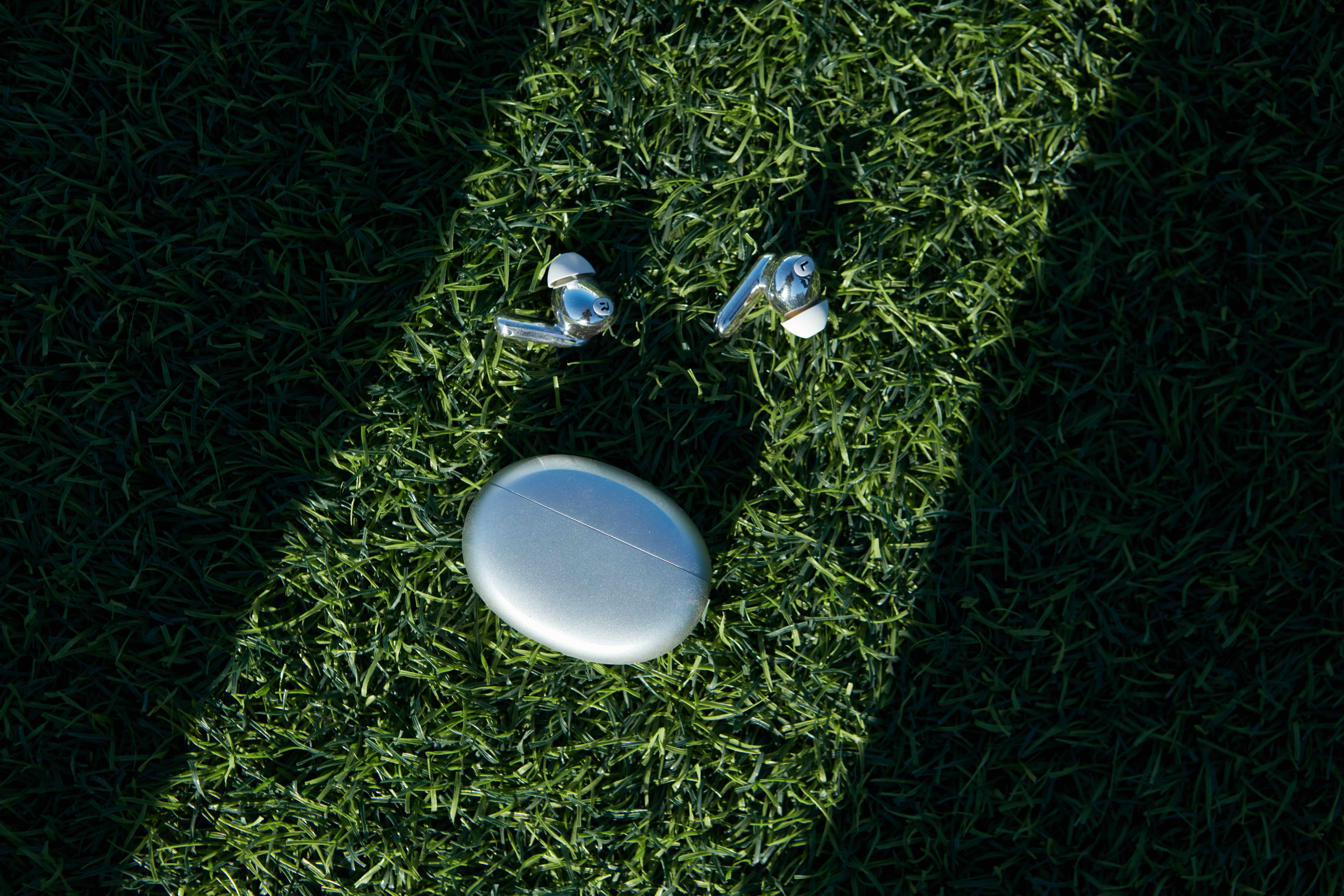 oppoencox2戴着好看吗,oppoencox2黑色评测