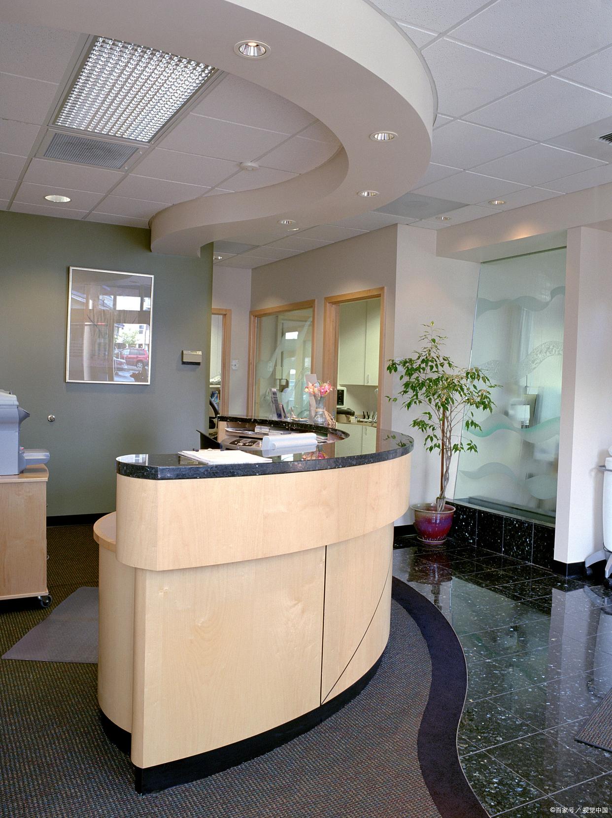 针灸把肺扎破了报警能赔多少钱,针灸扎到血管了会有事吗