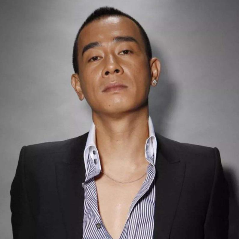 闄堝皬鏄ュ鐙椾粩鎬佸害鍓嶅悗瀵规瘮,闄堝皬鏄ュ鐙椾粩鍐茬獊