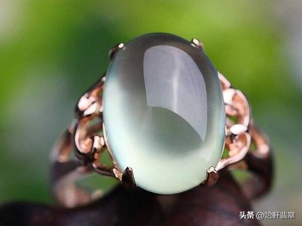 在缅甸花1200买到一个翡翠冒牌货,在云南花六万买翡翠手镯