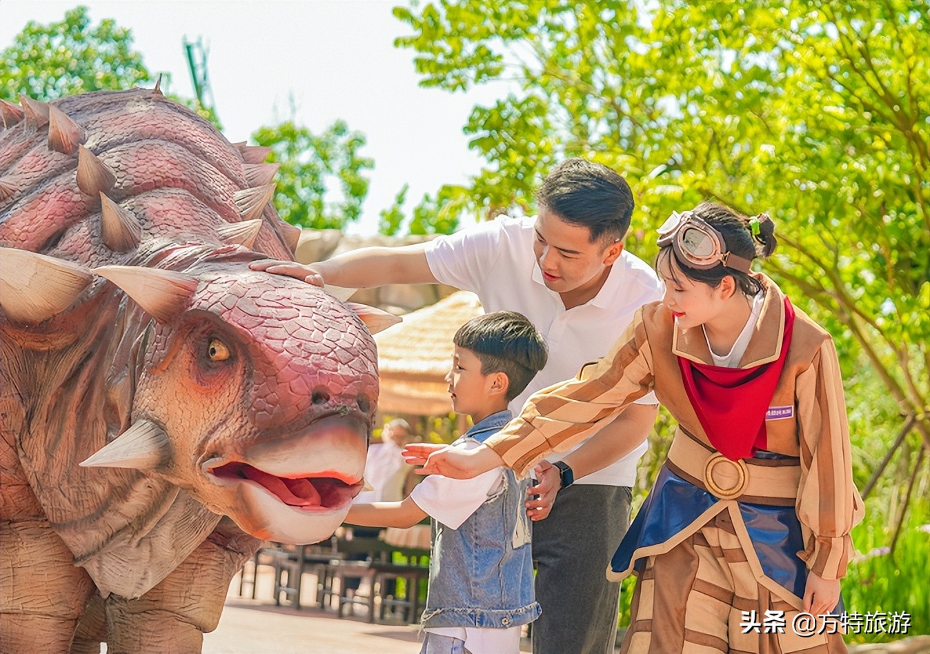 自贡方特恐龙王国效果图,自贡方特恐龙地心历险