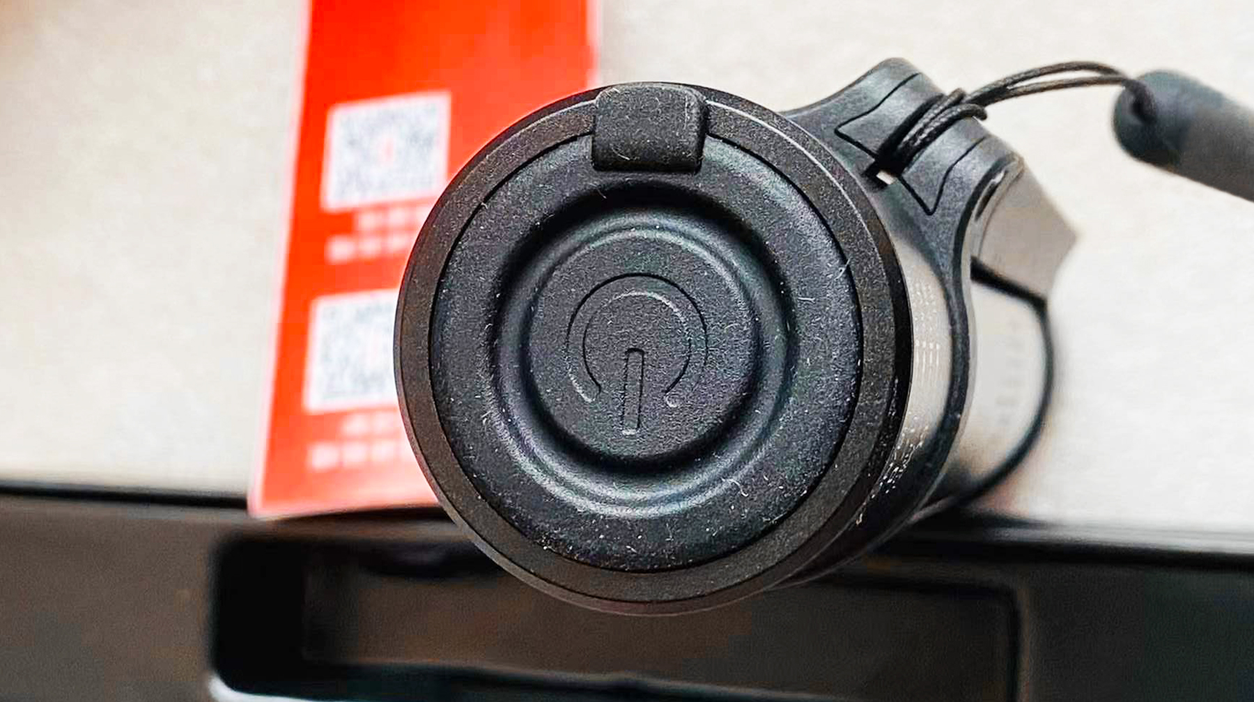 强光和超亮手电筒推荐,红白色强光手电筒