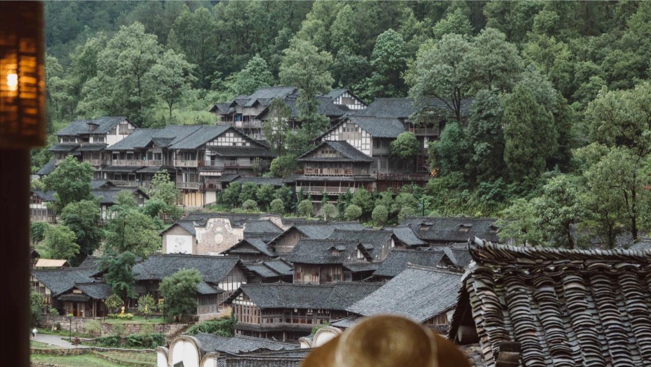 高铁直达！不想工作就来这个避世童话森林屋