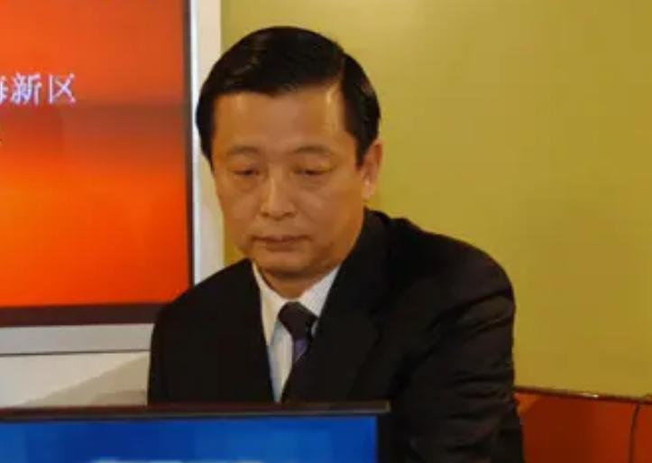 巨贪“皮四局”落马史：纪委布网调查两年，女儿回国后交代所有