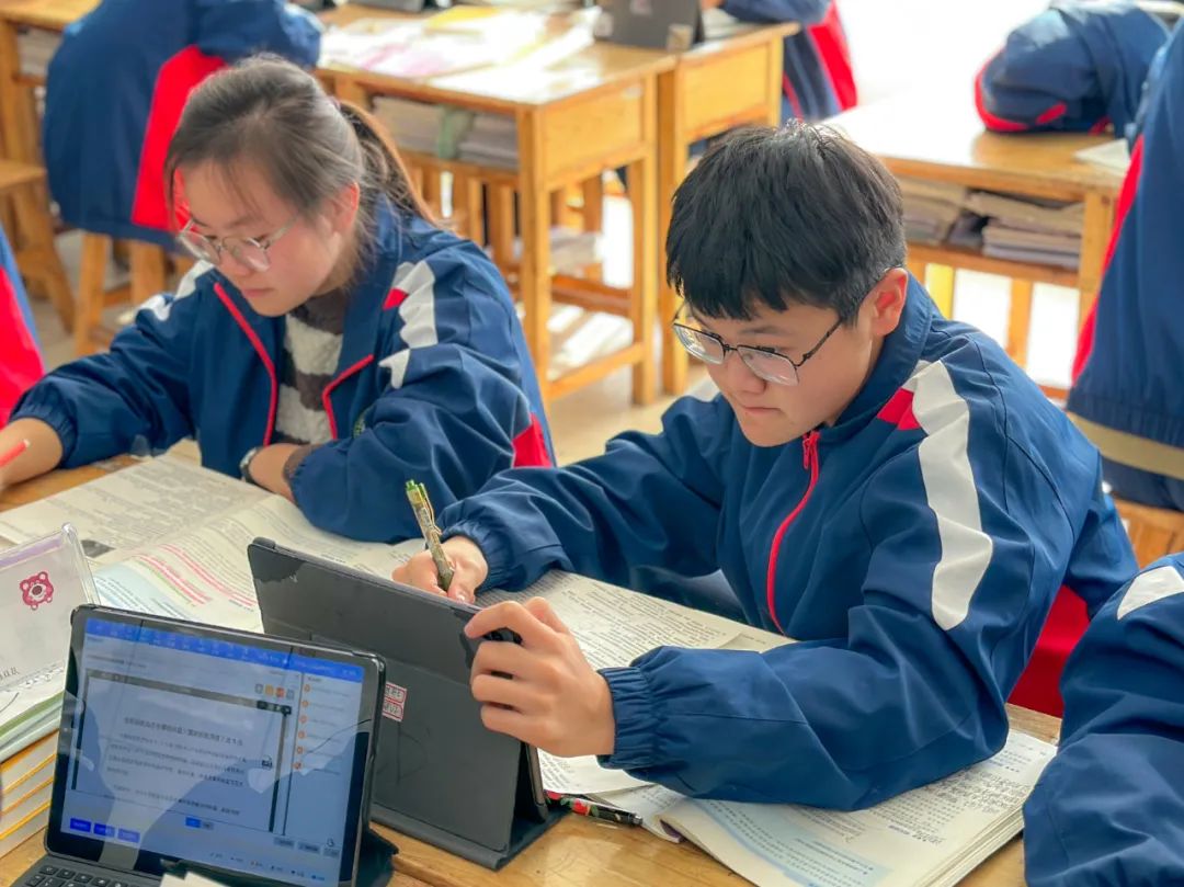 南湖行知丨【战“疫”线下篇】封校不封爱,温暖一直在