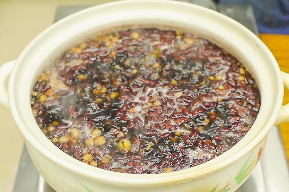 春吃豆赛过肉什么意思,什么豆最适合中老年人吃