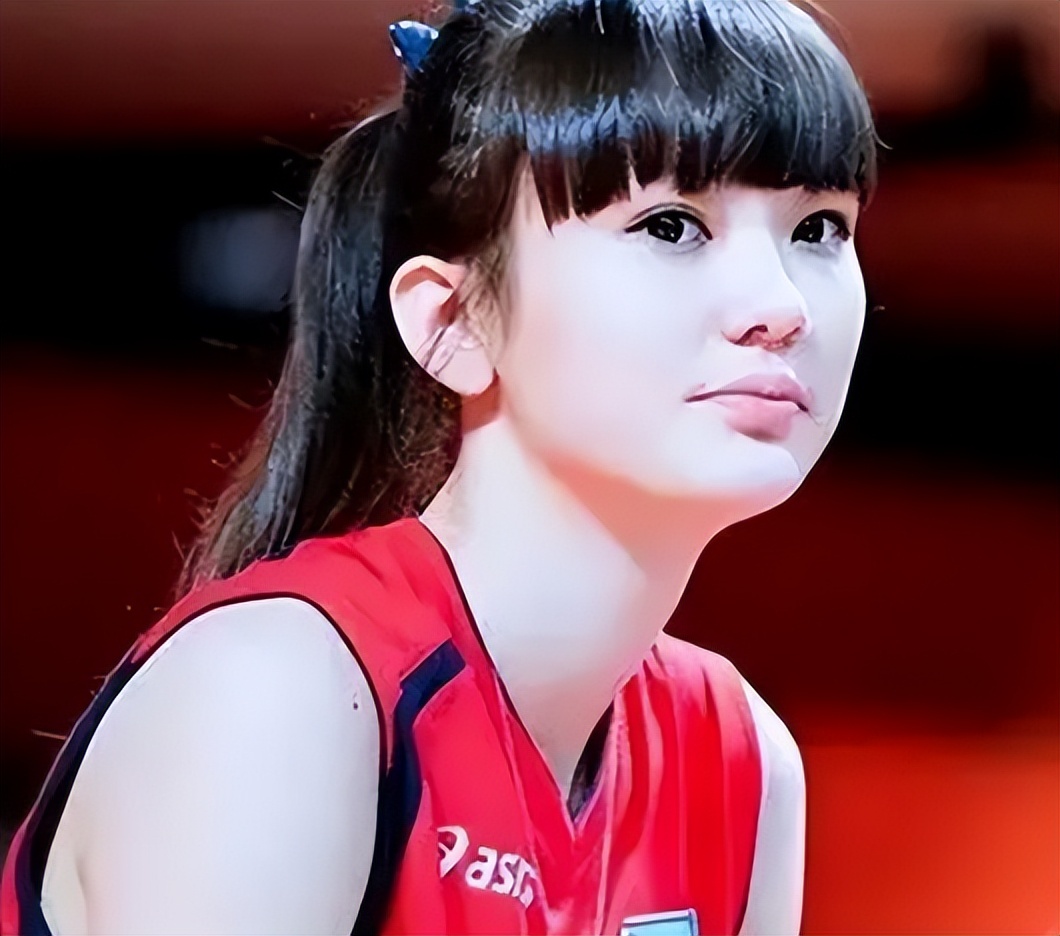 世界前三主攻排球少年,26岁排球美女