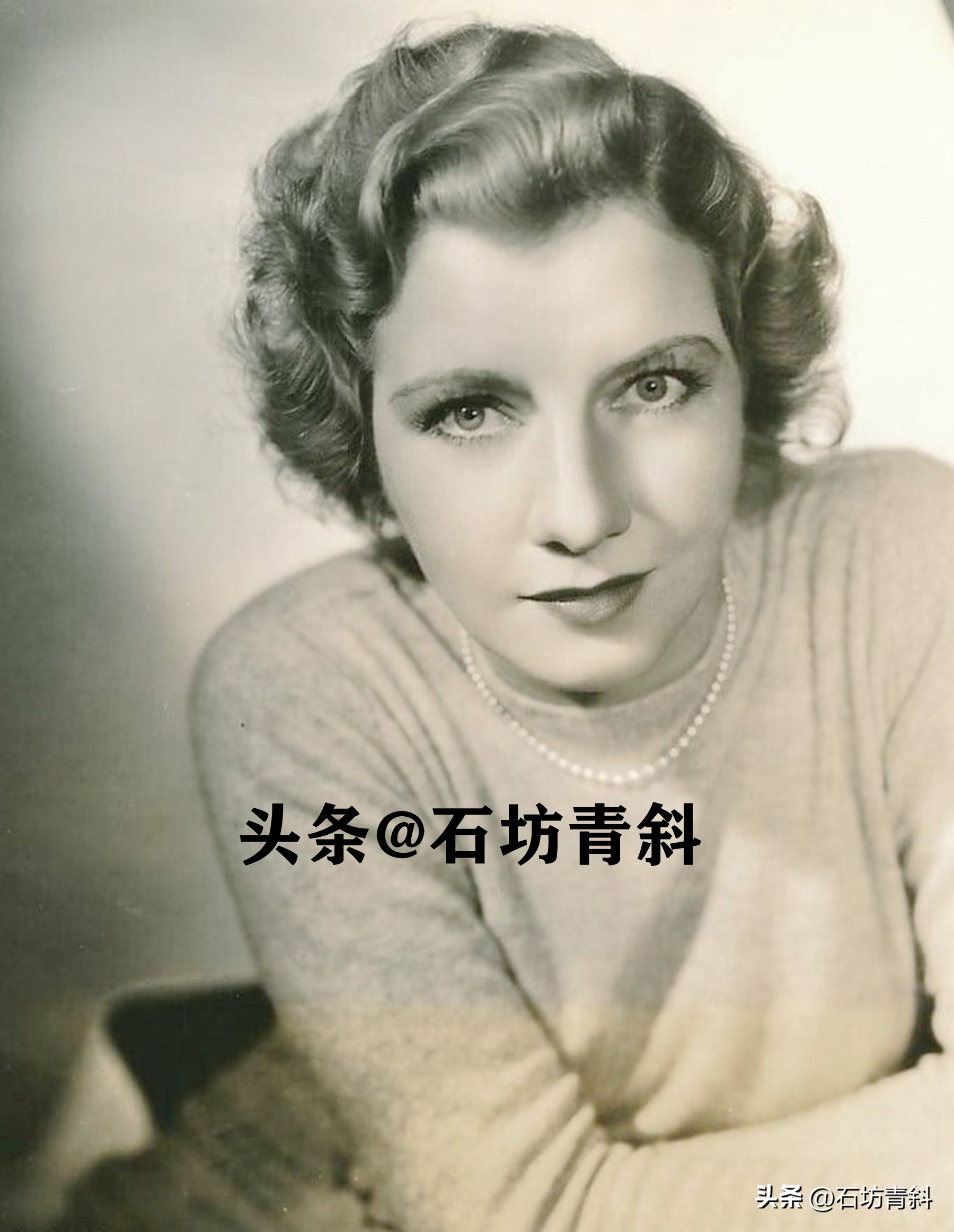 反英雄的暗夜行者，经历4次婚姻，小25岁的妻子陪他走到最后