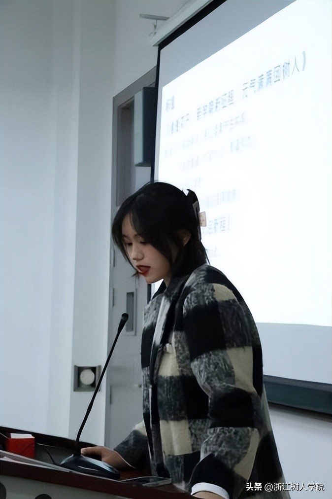 闻新社研讨会|以崭新姿态，书“万千”文章