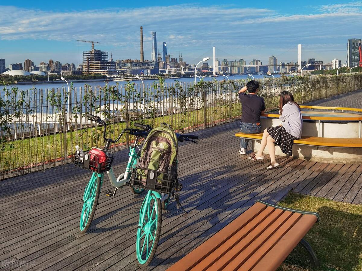 60岁婆婆喜欢说“边娱乐边赚钱”，可我对她的“赚钱经验”很苦恼