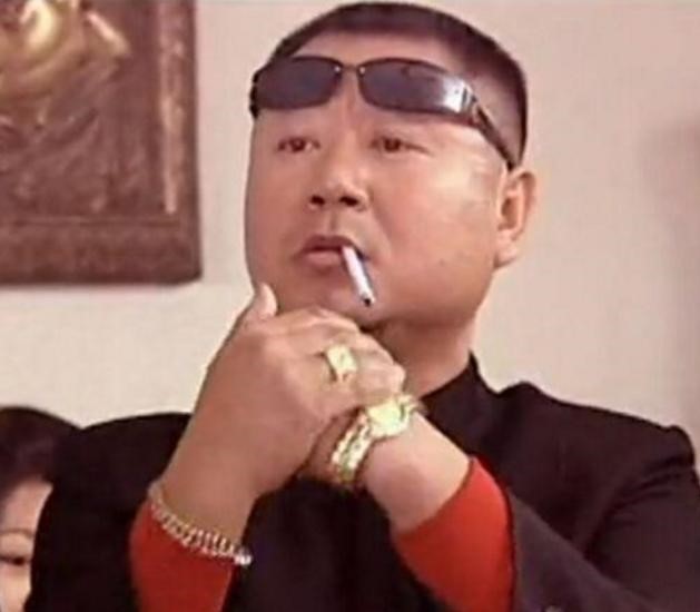 “黄金战场”易主，年轻人涌入唯品会爆买黄金：时尚好轮回