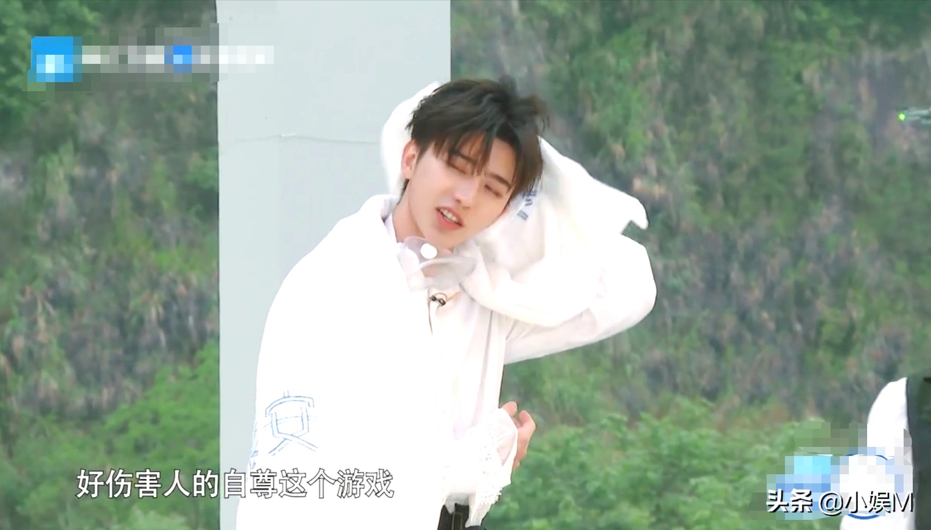 游戏无聊，嘉宾“花里胡哨”挽救，撕名牌也变得不精彩了