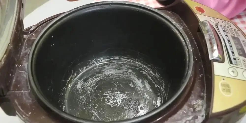 电饭锅内胆被刮花有什么危害,电饭锅内胆外层刮了会影响使用吗