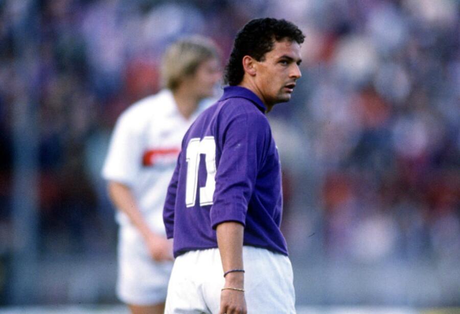 斯内德世界杯决赛两次直塞,跟斯内德同时期的荷兰前腰