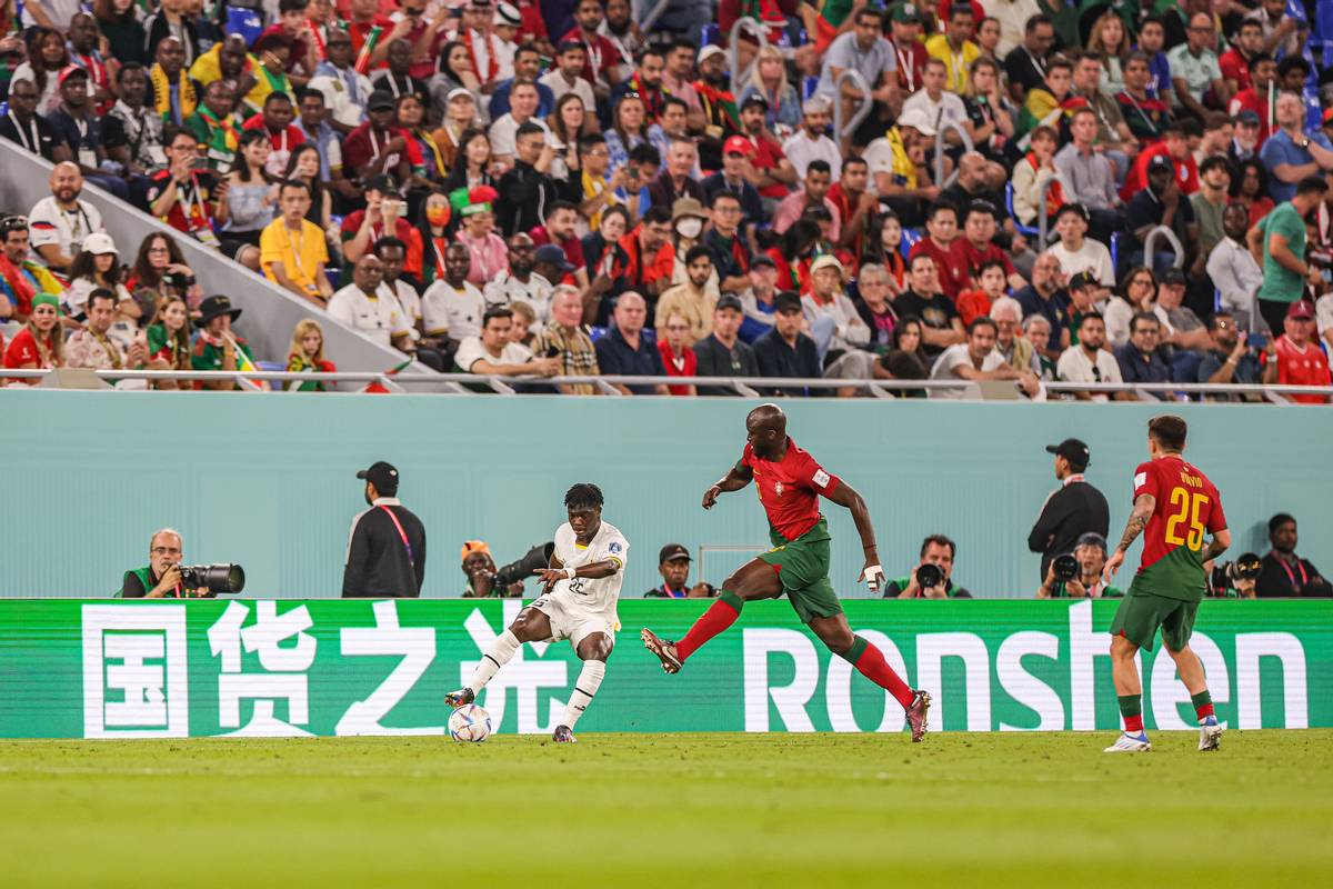 2022世界杯广告宣传画,世界杯挡板广告