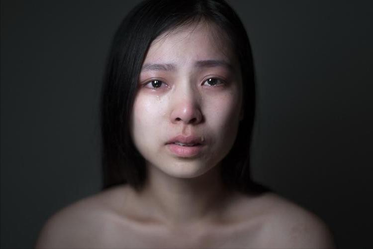 女人有时候会哭泣是怎么回事,夫妻之间为什么女人容易生气